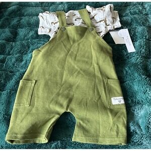 Tahari Baby Boy 18 Month Ribbed Crocodile Overall Short Set Green